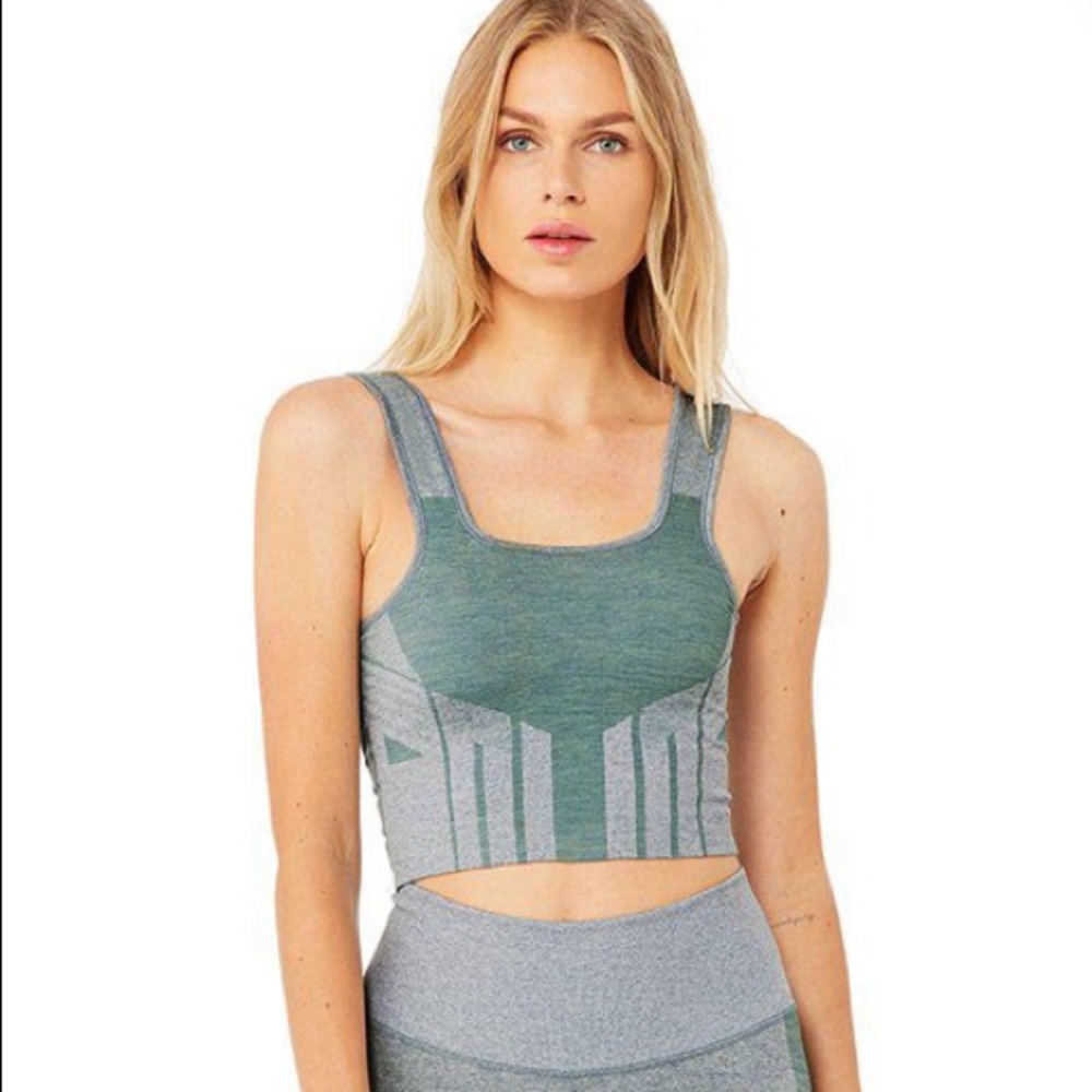 Alo Yoga Tempo Bra Tank (Blue Haze Heather/Sprout)